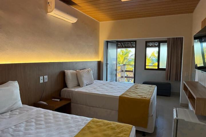 Room 40 of 102