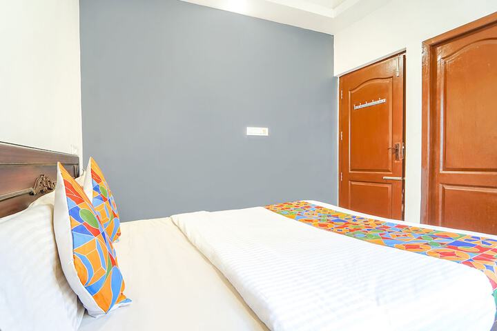 Room 18 of 25