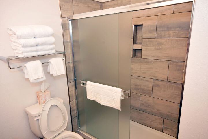 Bathroom shower