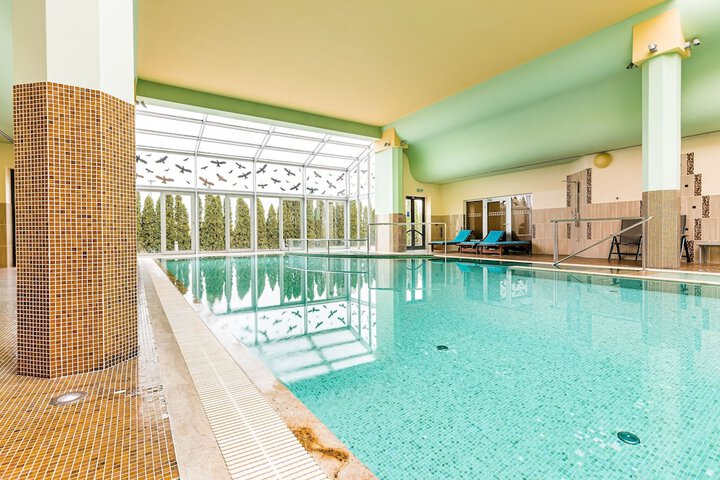 Hotel Pool