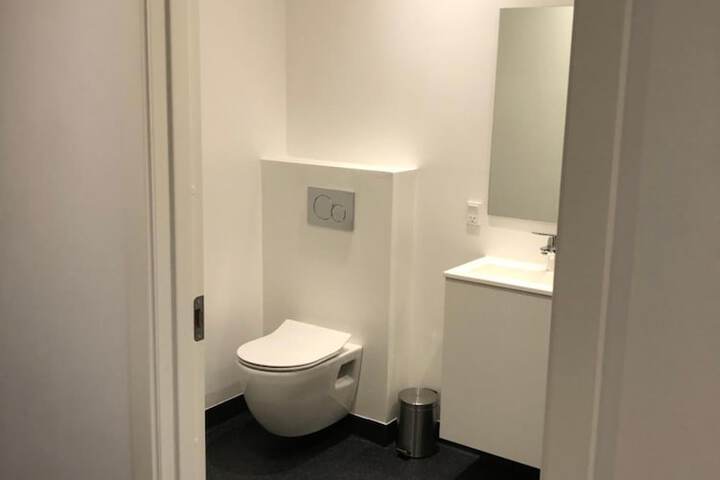 Room 43 of 69