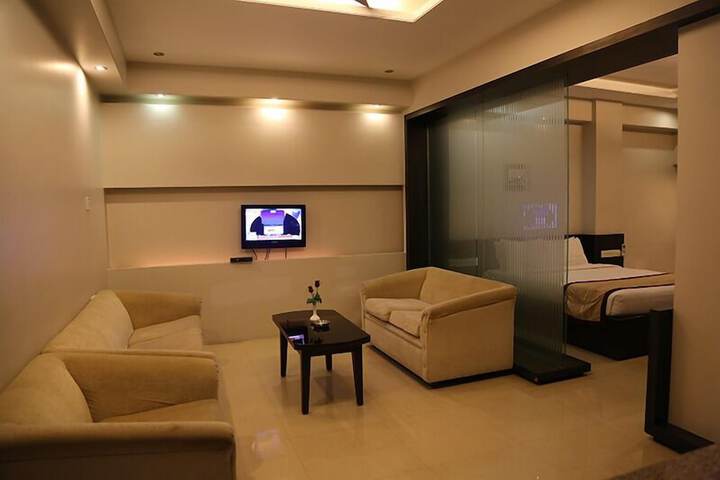 Room 5 of 34