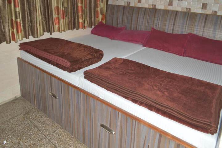 Room 15 of 22