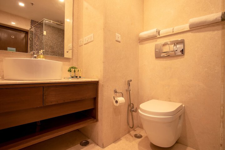 Room 18 of 30