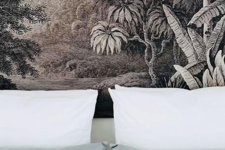 Room 7 of 27