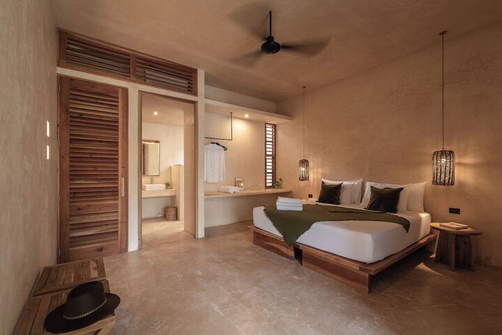 Room 4 of 60