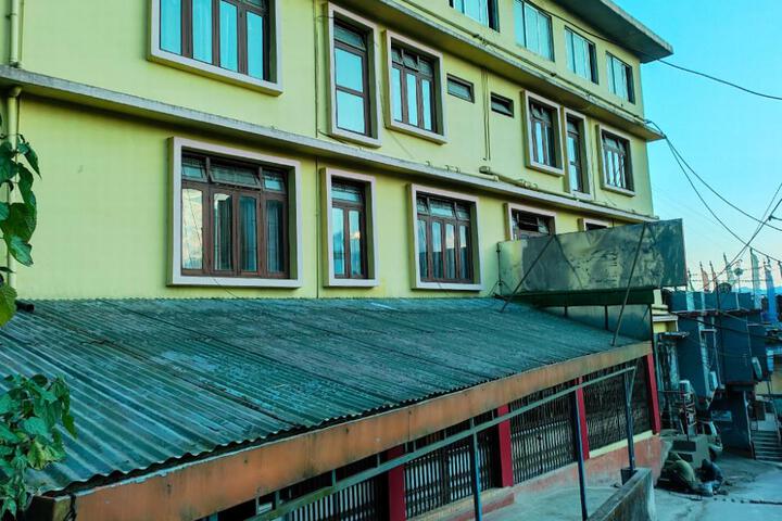 Local Connection - Hotel ATTRI