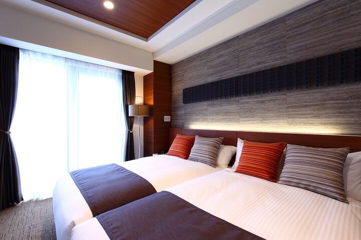 Room 8 of 47