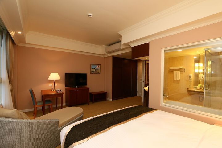 Room 8 of 56