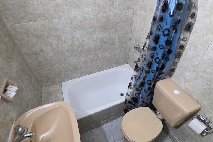 Room 8 of 14