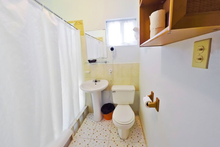 Room 127 of 258