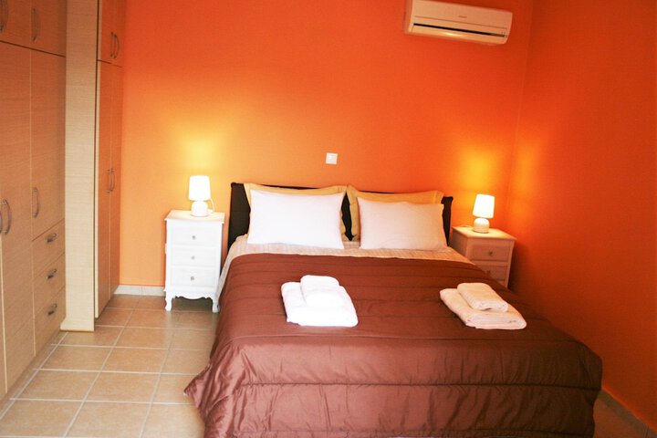 Room 4 of 64