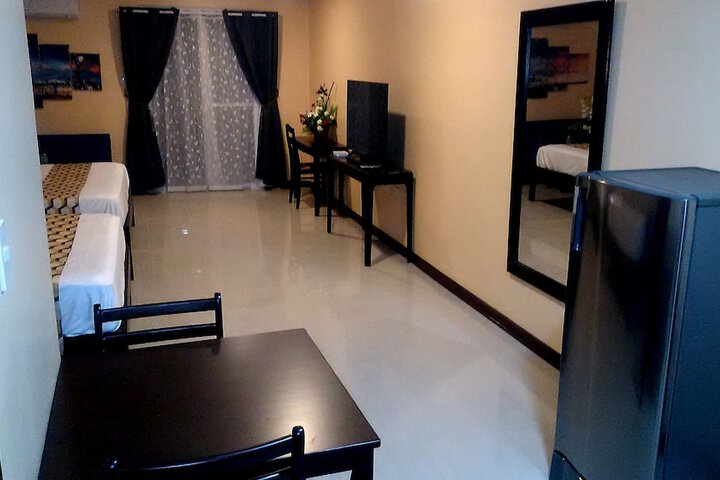 Room 4 of 66
