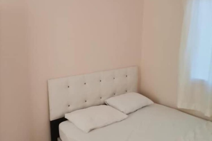 Room 9 of 78