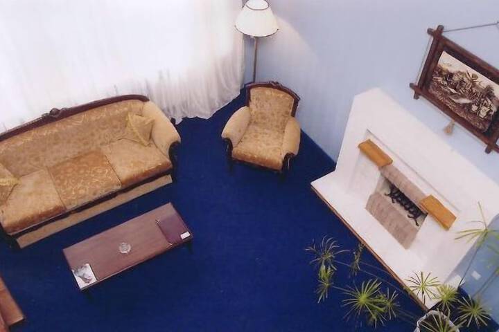 Room 27 of 36