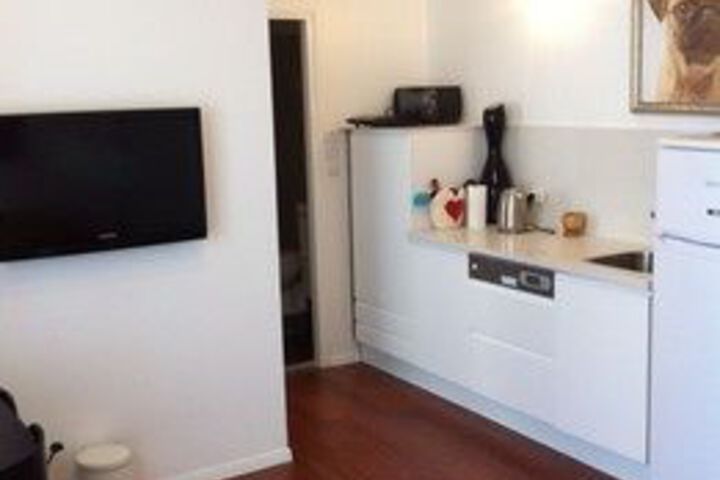 Room 72 of 81
