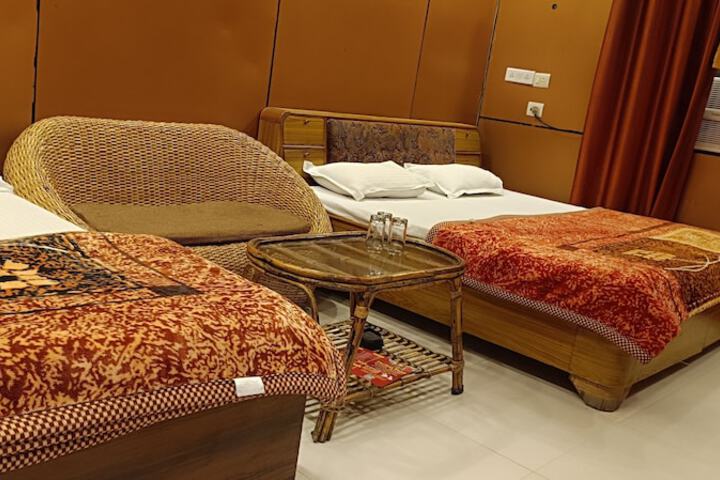Shiv Ganga Hotel