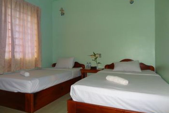 Room 10 of 38