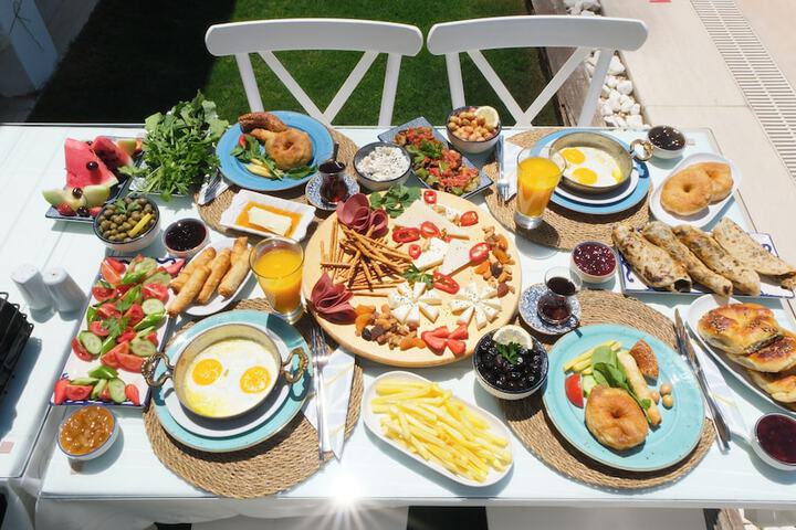 Breakfast/Coffee Service 60 of 117