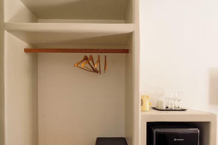 Room 46 of 127