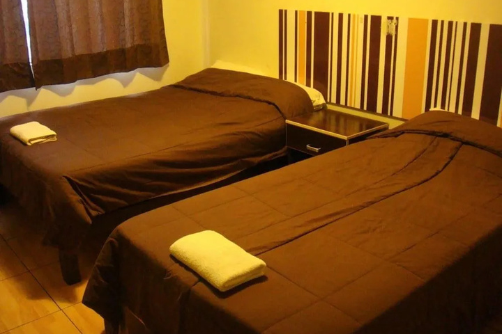 Room 5 of 16