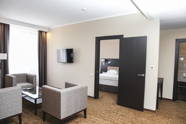 Room 8 of 49
