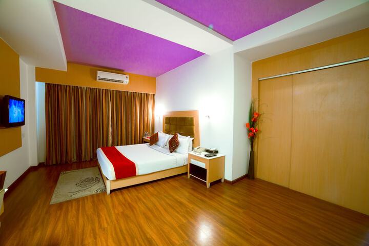 Room 18 of 32