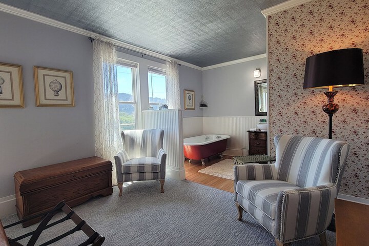Room 54 of 113