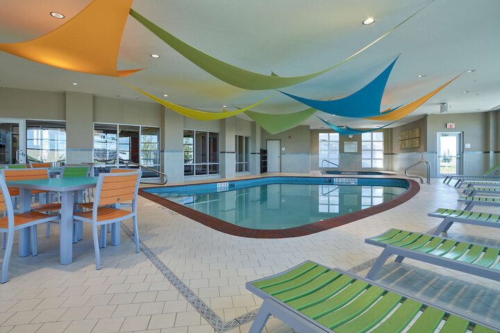 Hotel Pool