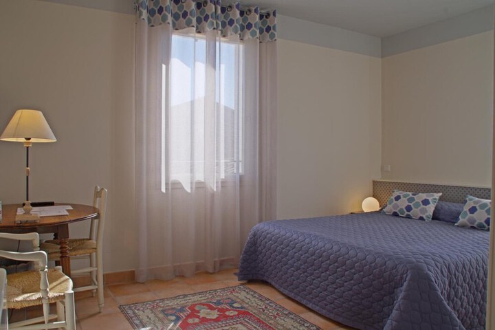 Room 10 of 44