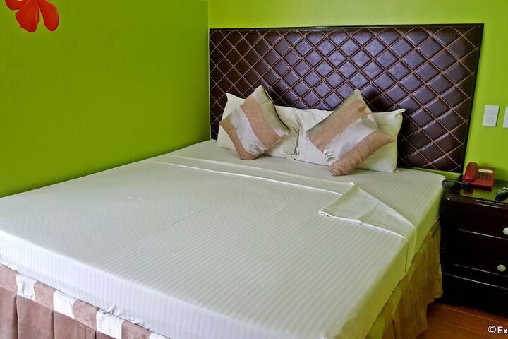Room 7 of 22