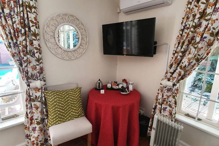 Room 11 of 31
