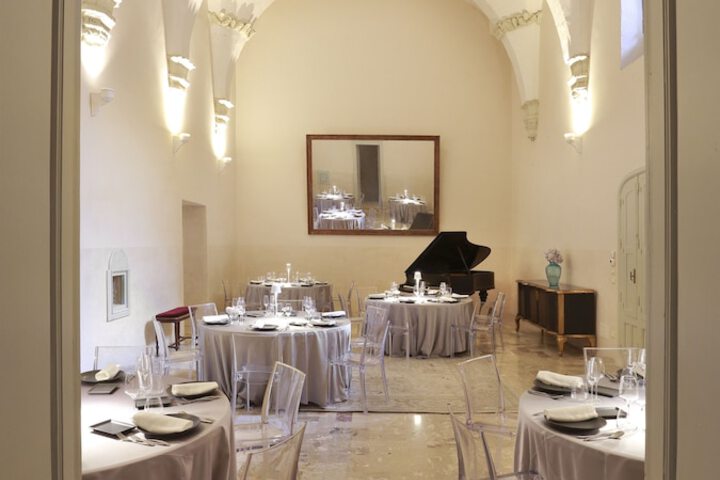 Ballroom/Hall 153 of 181