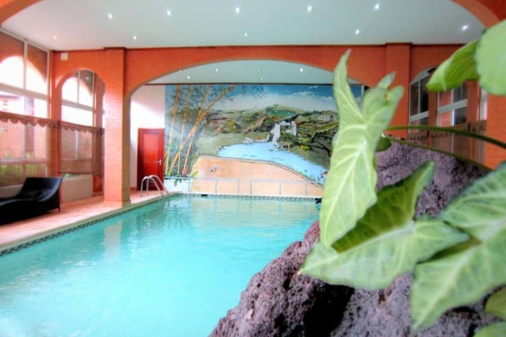 Hotel with Pool