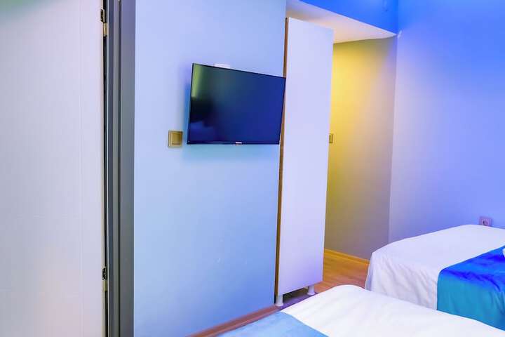 Room 38 of 121