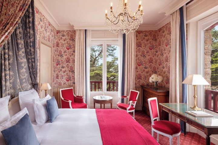 Room 4 of 31