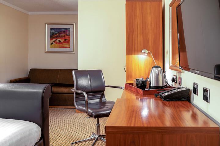 Room 38 of 80