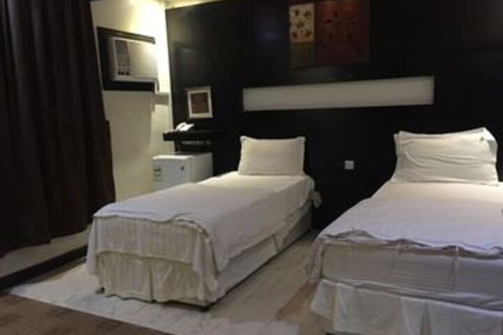 Room 19 of 29
