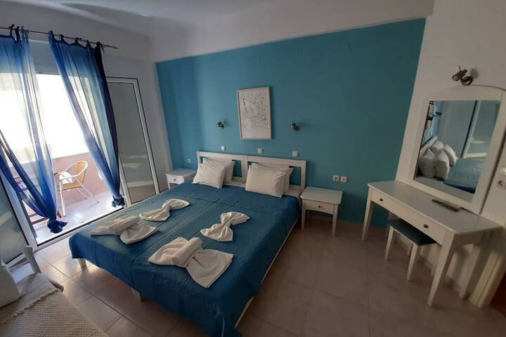 Room 5 of 60