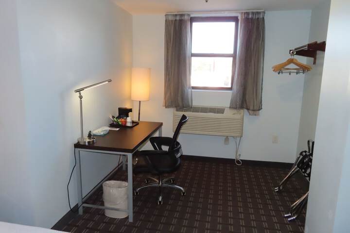 Room 35 of 75