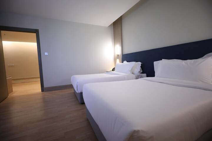 Room 21 of 51