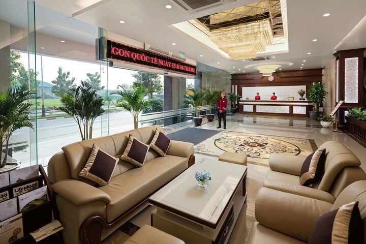 Hotel Lobby