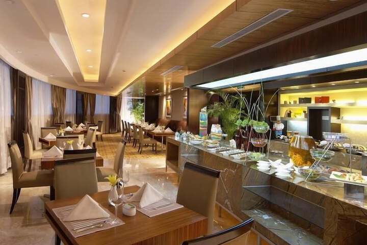 Dining Photos