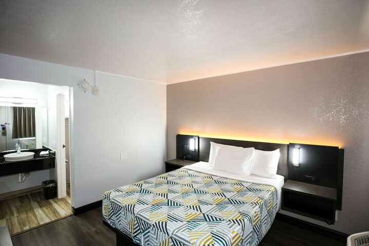 Deluxe Double Room (14 of 22)