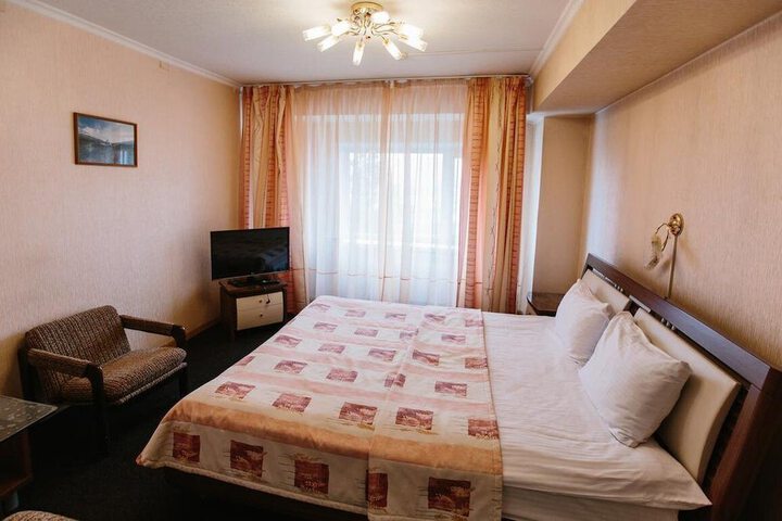 Room 6 of 34