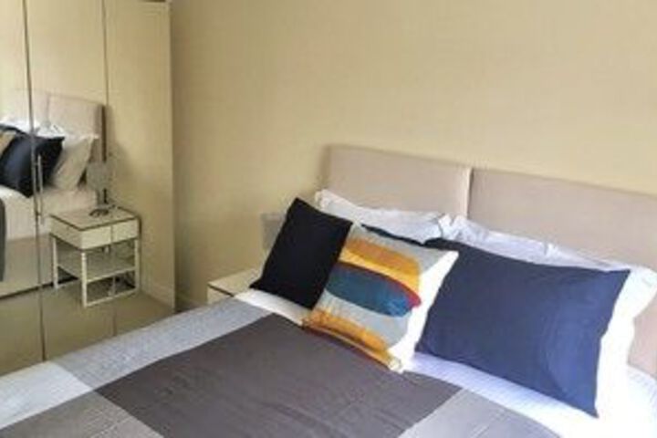 Room 14 of 27