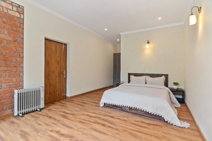 Room 3 of 54