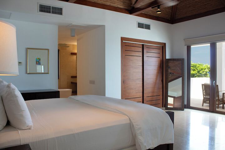 Room 17 of 180