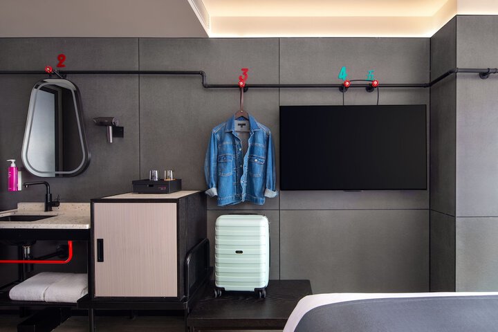 Room 78 of 96