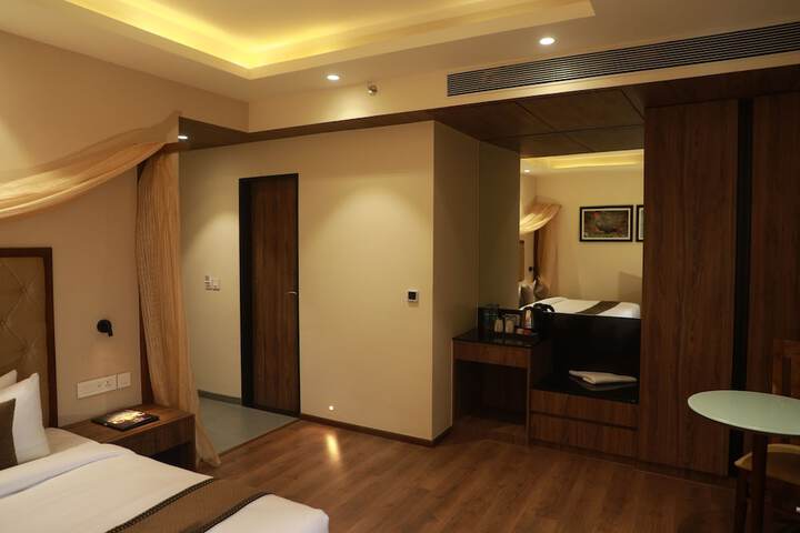 Room 32 of 133
